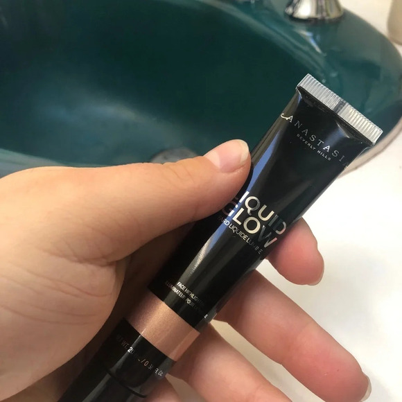 NIB ANASTASIA PEACH FIZZ LIQUID GLOW HIGHLIGHTER - Picture 3 of 4